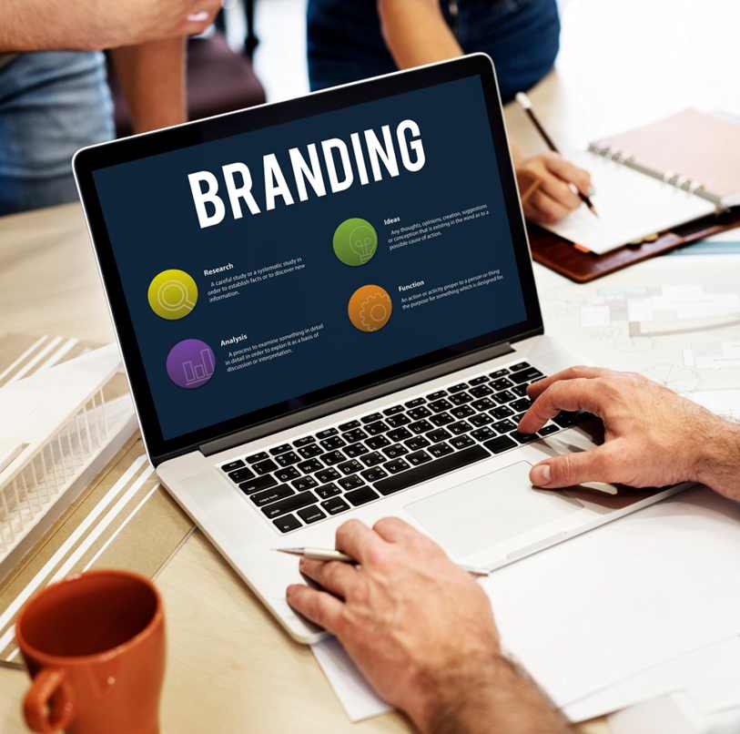 RandM Vape Brasil - Fumot Original RandM Digital Box Dispositivo vape com bateria 12000 e display líquido 464N811 limonada rosa